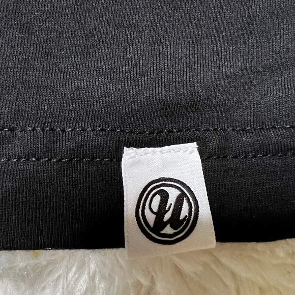 NWOT Usher Ushh Live The Colosseum Vegas Graphic T-Shirt in Black Unisex XL - Picture 6 of 7